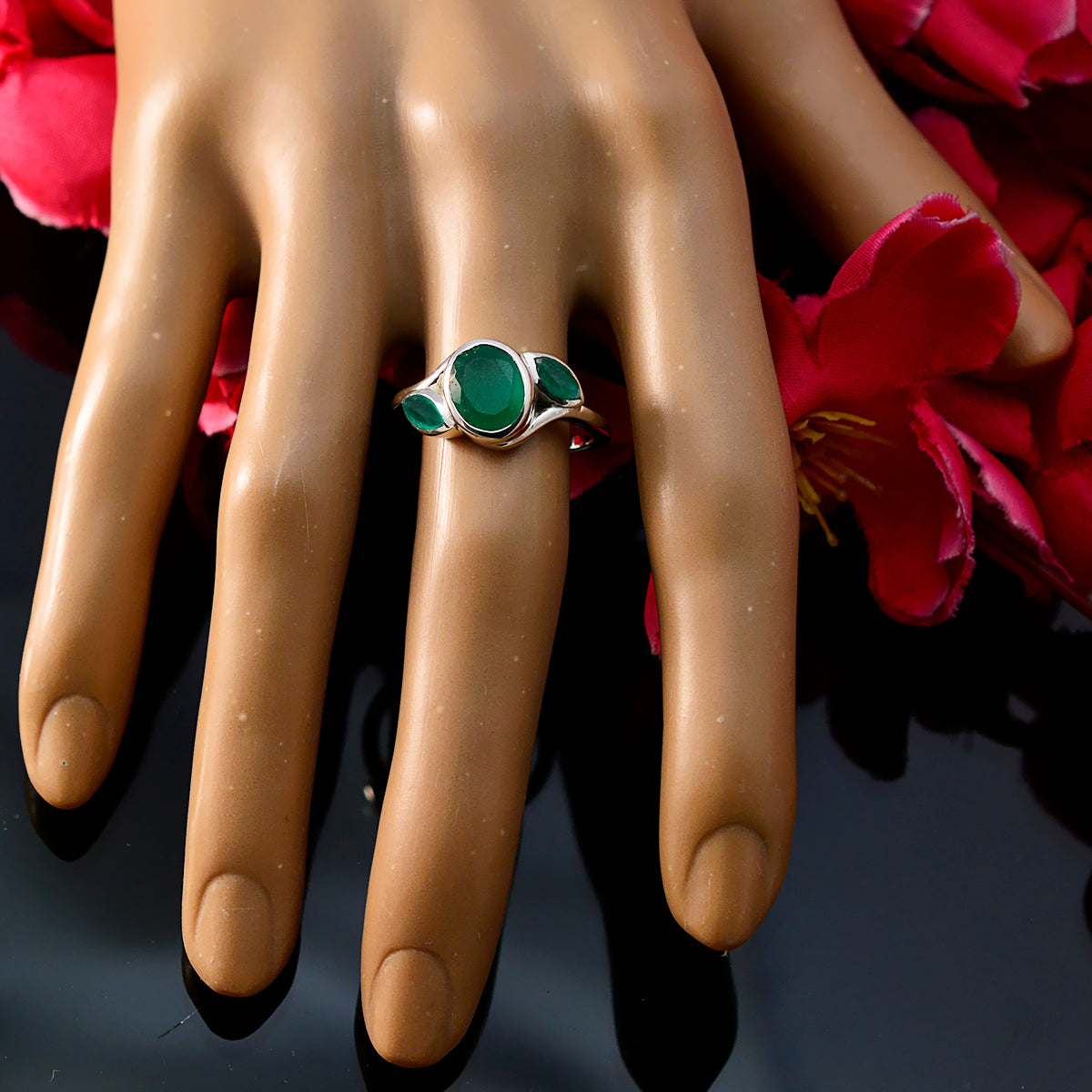 Priya Artisan Green Trilogy Ring