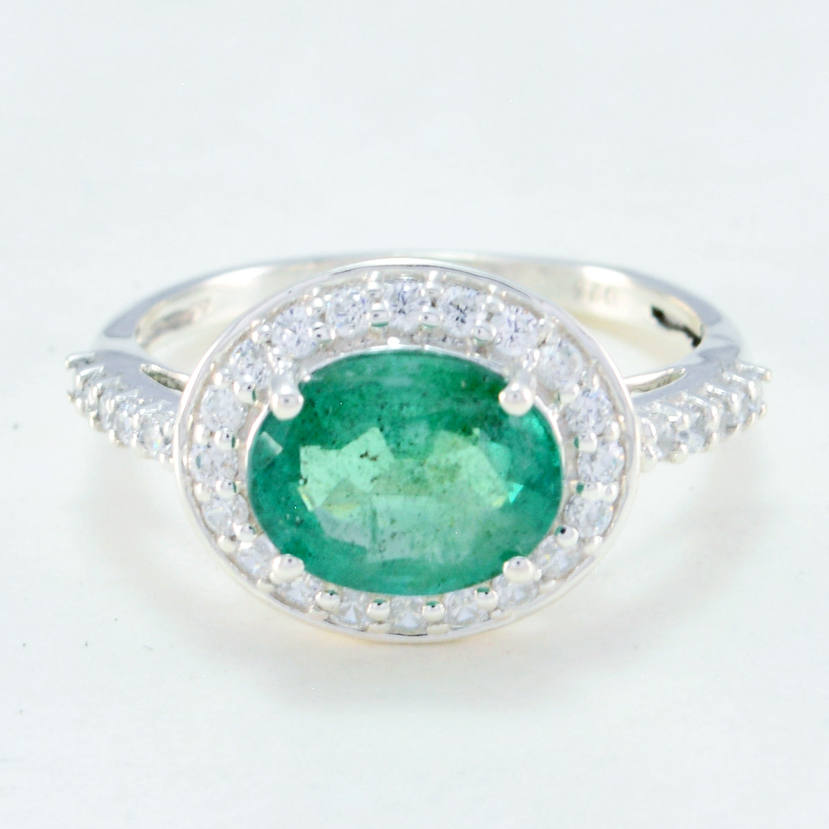 Dewi Modern Green Halo Ring