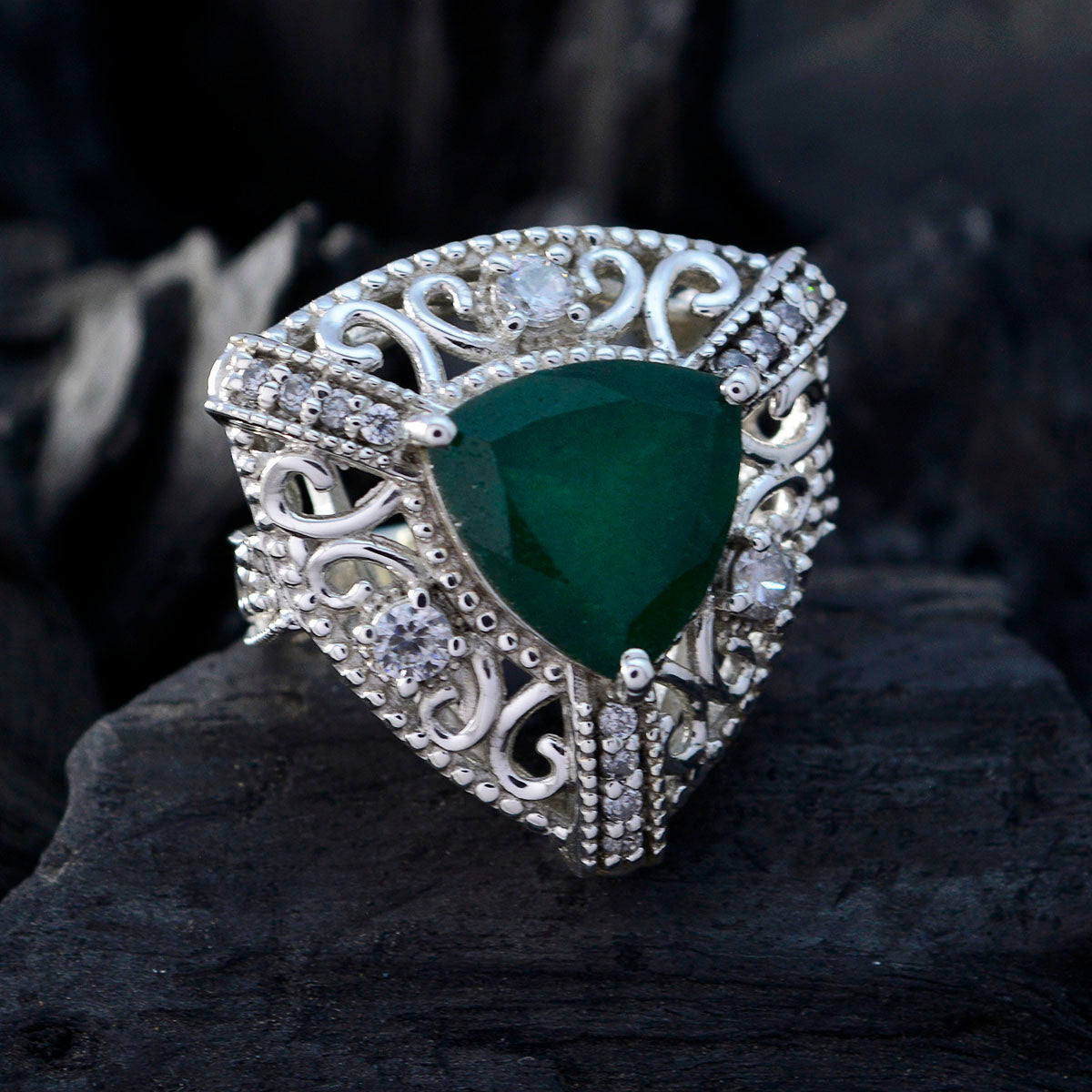Constanza Filigree Green Halo Ring
