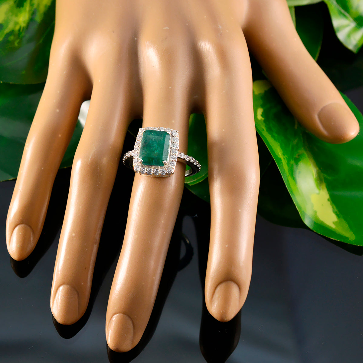 Inès Abstract Green Halo Ring