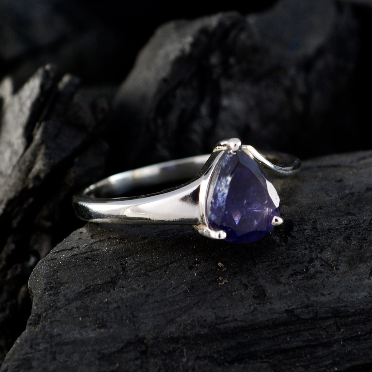 Scarlett Love Blue Solitaire Ring