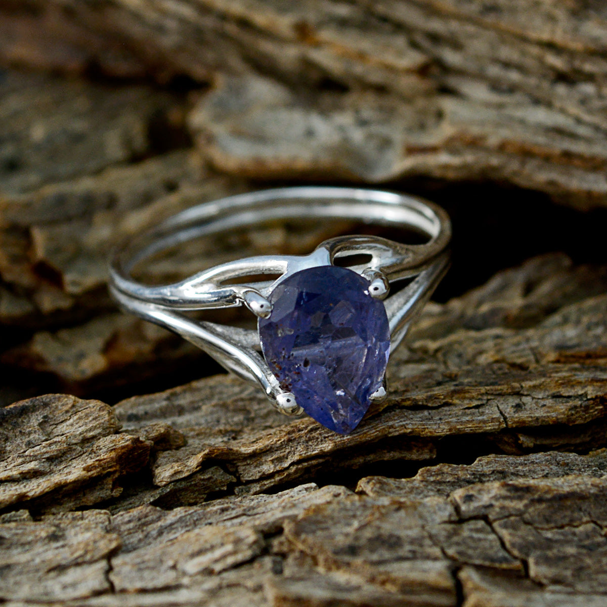 Wen wedding Blue Solitaire Ring