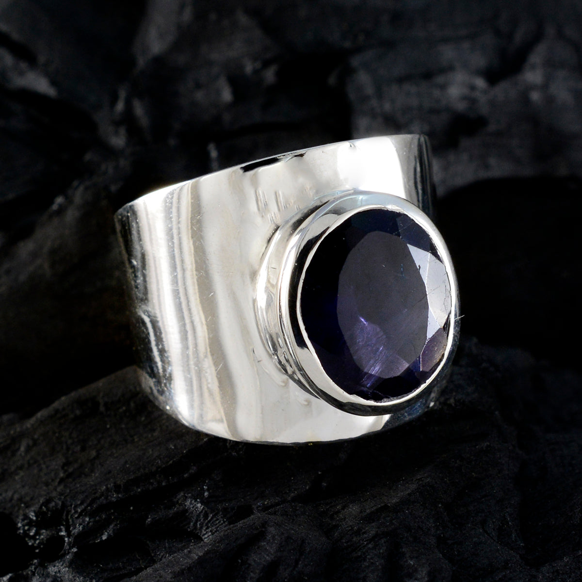 Camilla Armor Blue Solitaire Ring