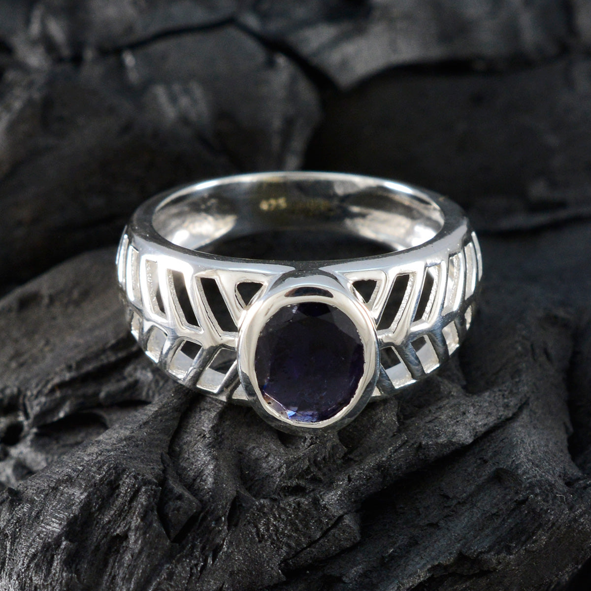 Rosa Art Deco Blue Solitaire Ring