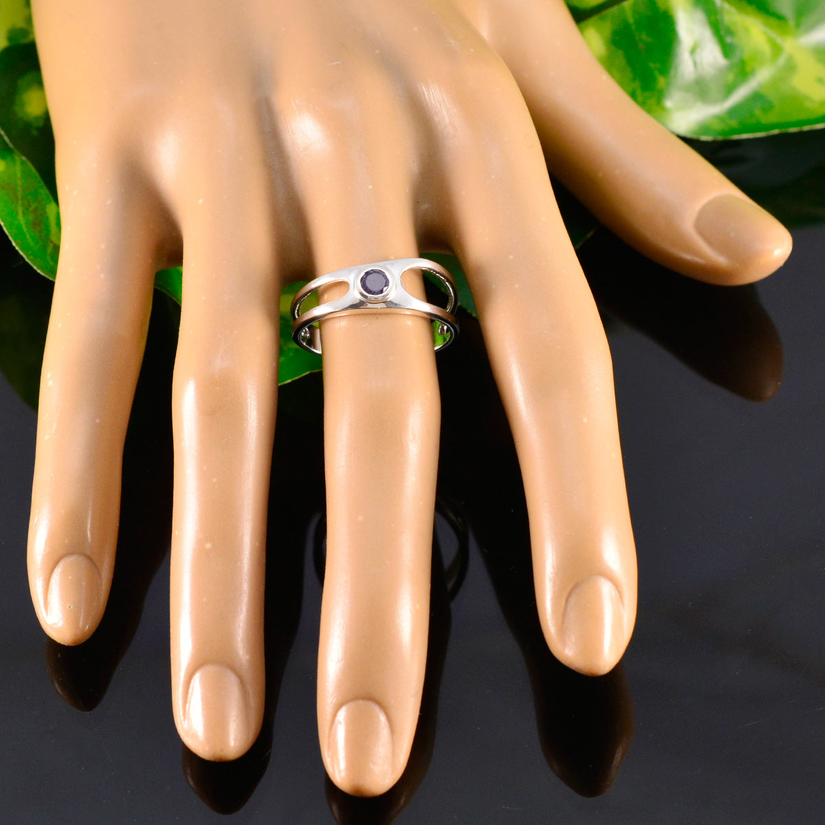 Dewi Feminine Blue Solitaire Ring
