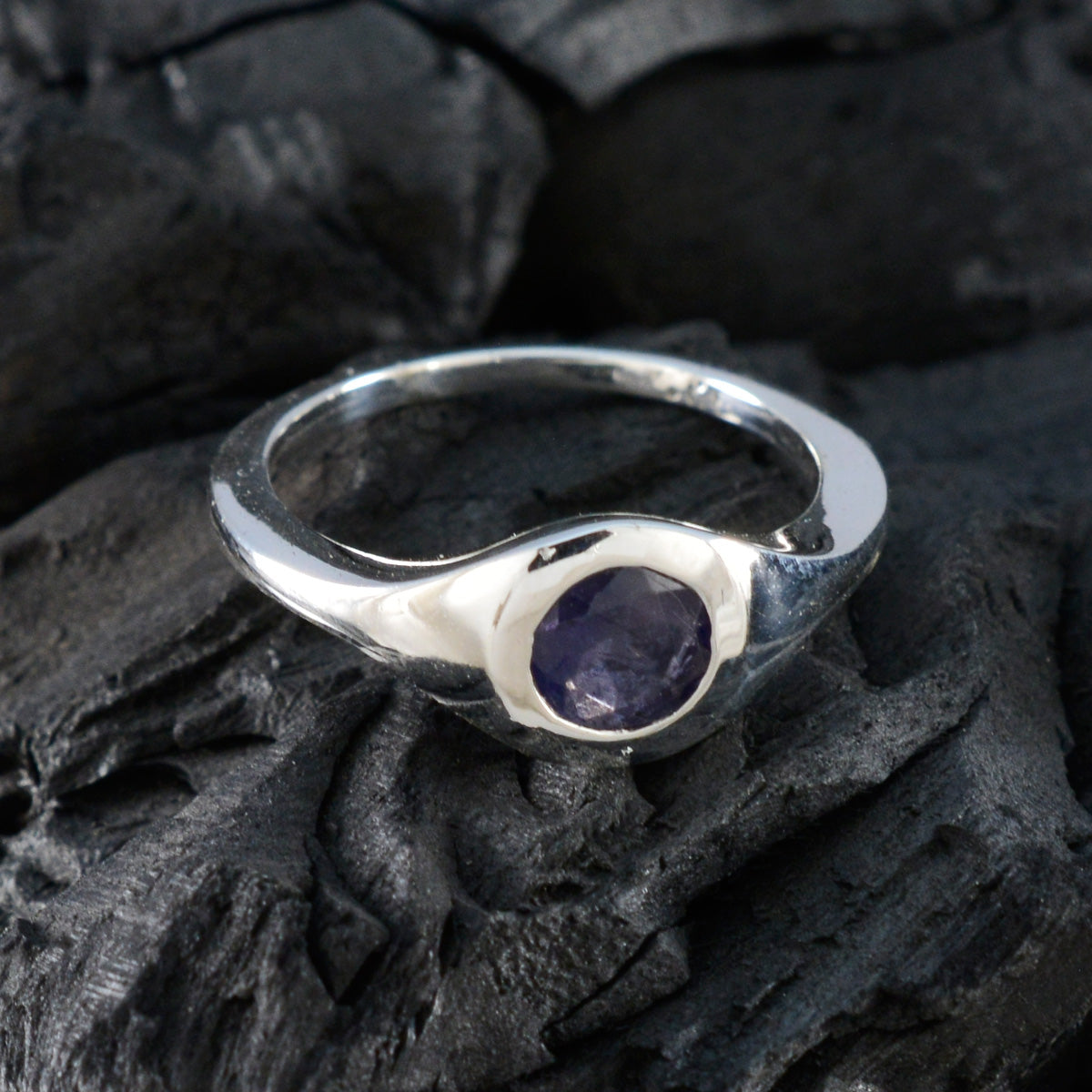 Victoria Modern Blue Solitaire Ring