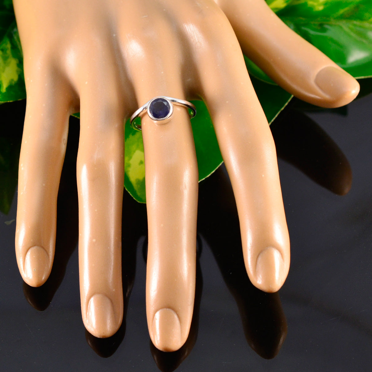 Angel Glamorous Blue Solitaire Ring