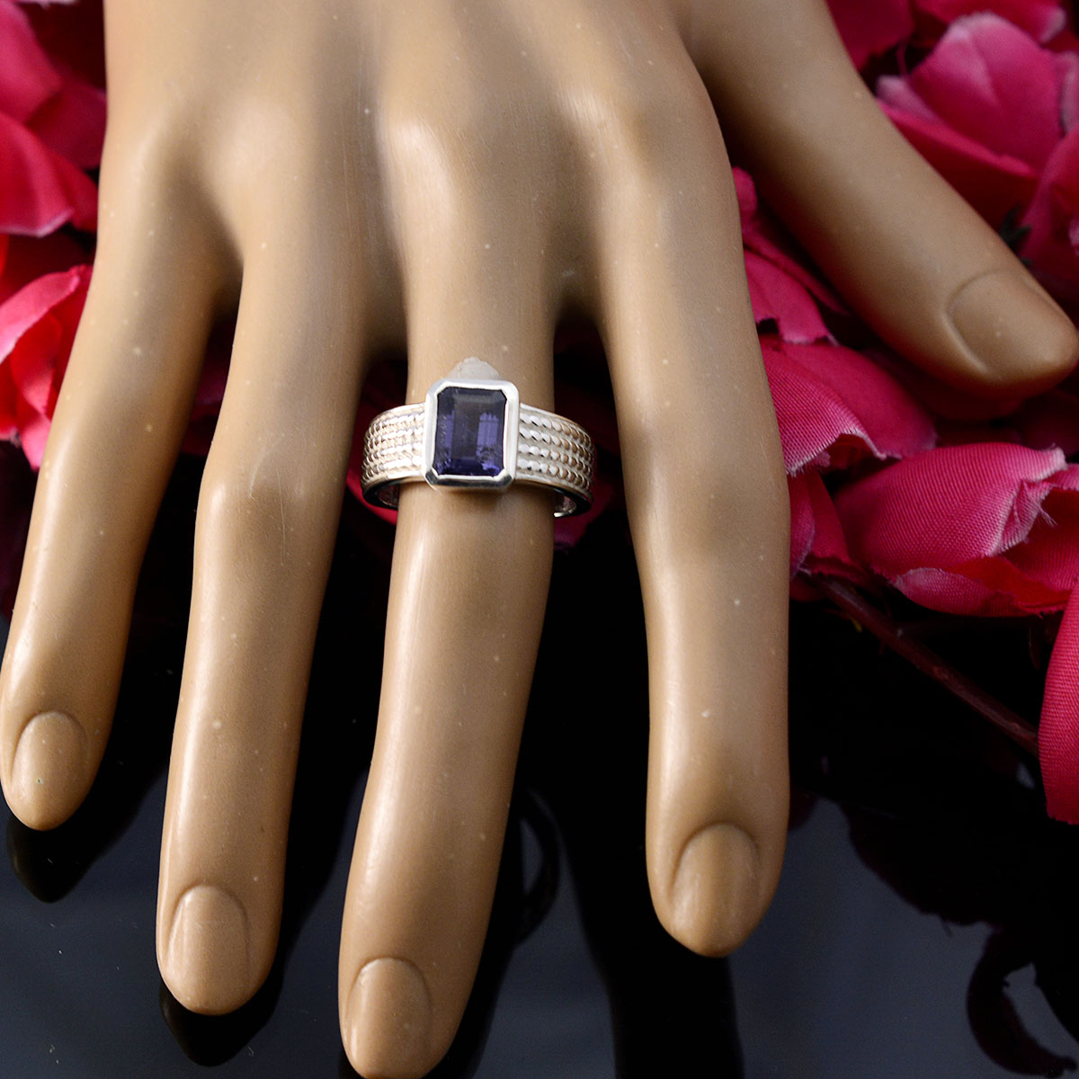 Constanza Fairytale Blue Solitaire Ring