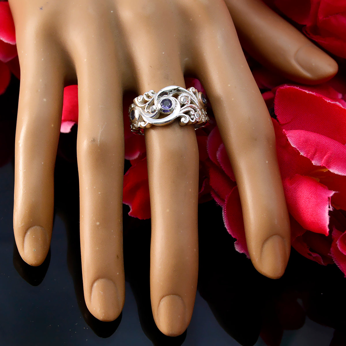Greta Contemporary Blue multiple Ring