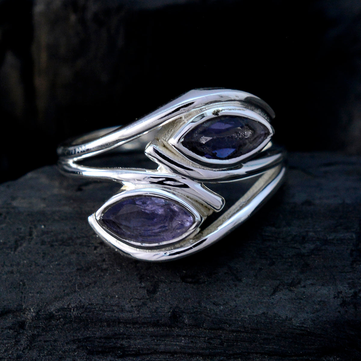 Inès Contemporary Blue Toi et Moi Ring