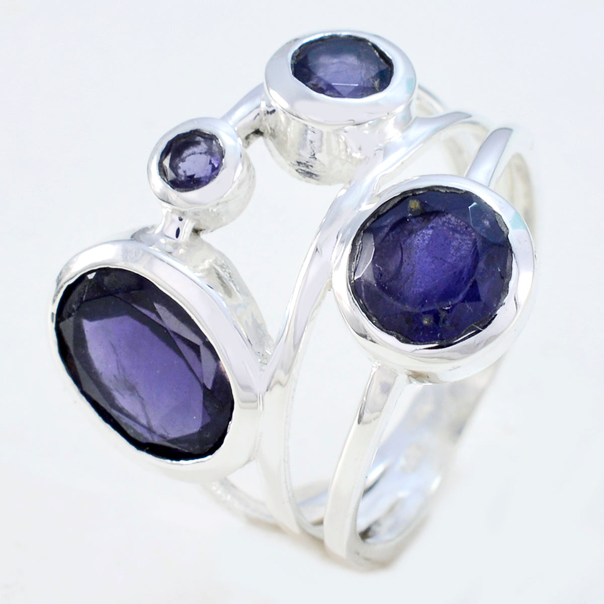 Patricia Luxurious Blue quarter Ring