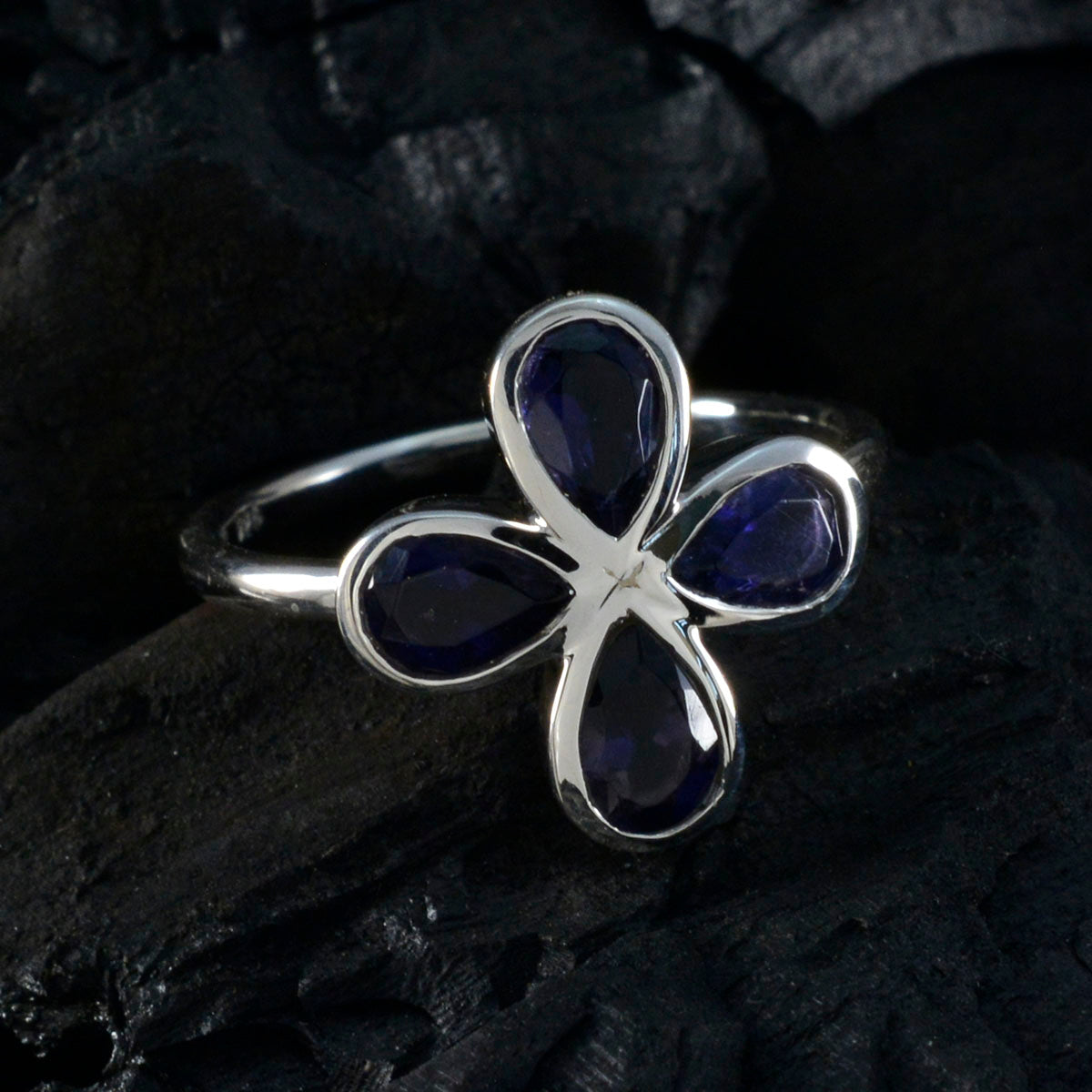 Nella Floral Blue quarter Ring