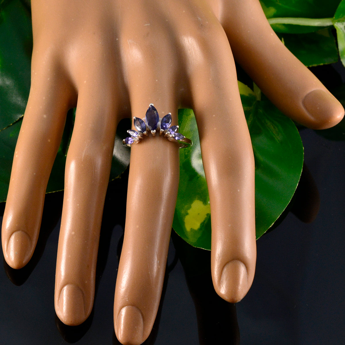 Jiwoo crown Blue Hepta Ring