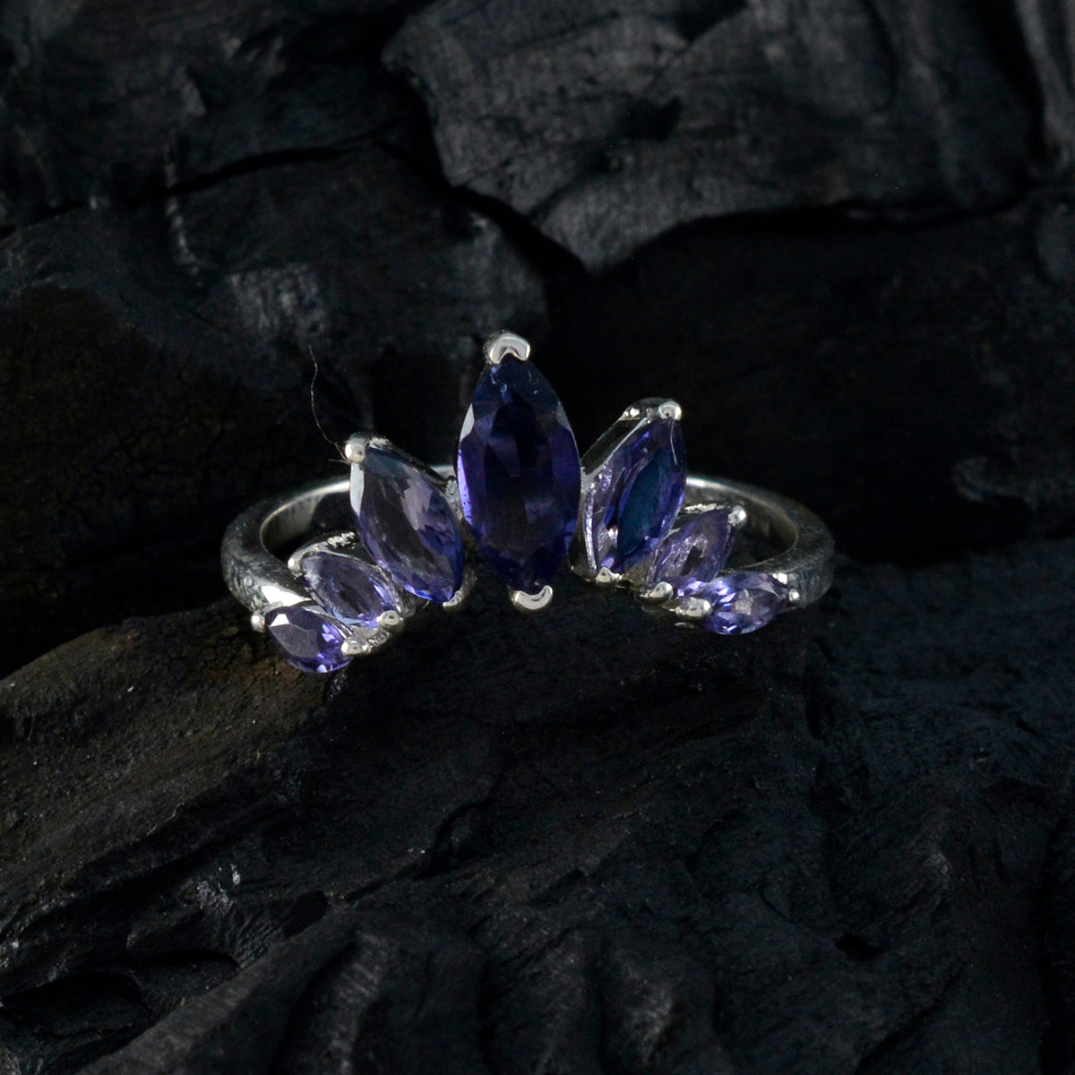 Jiwoo crown Blue Hepta Ring