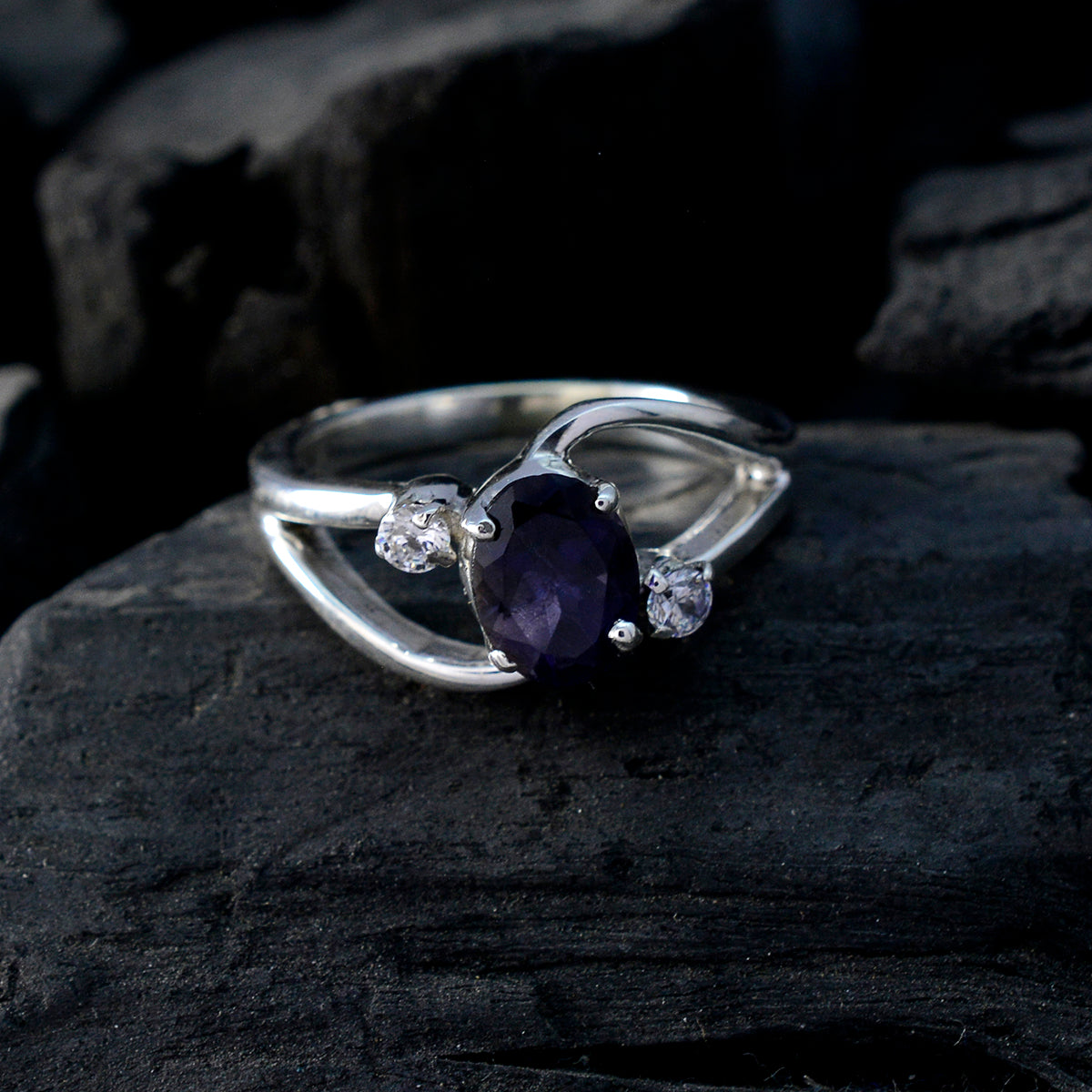Ananya Modern Blue Halo Ring