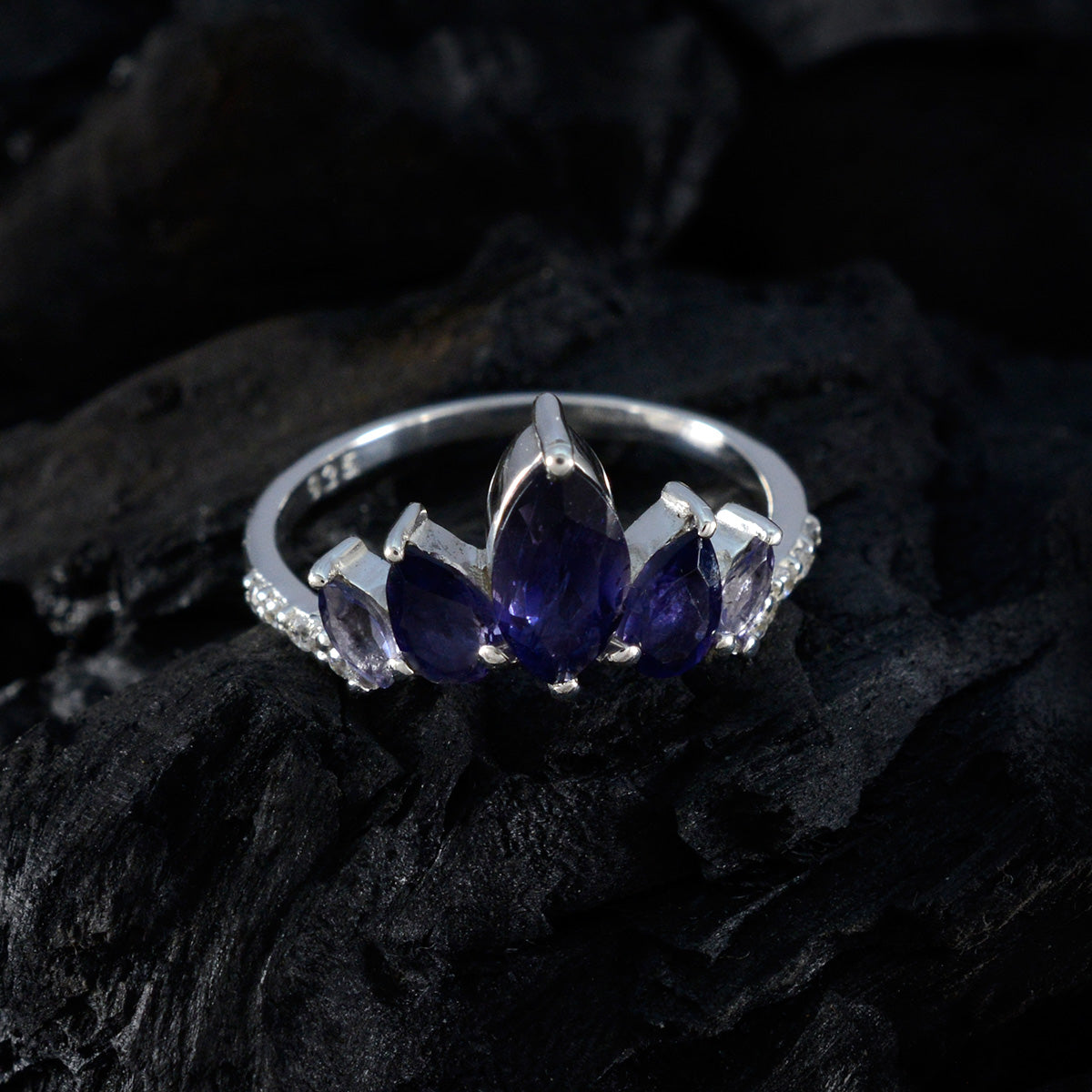 Rina crown Blue Penta Ring