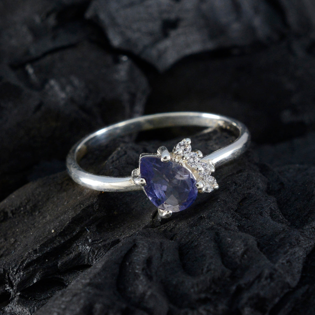 Min-seo Abstract Blue Halo Ring