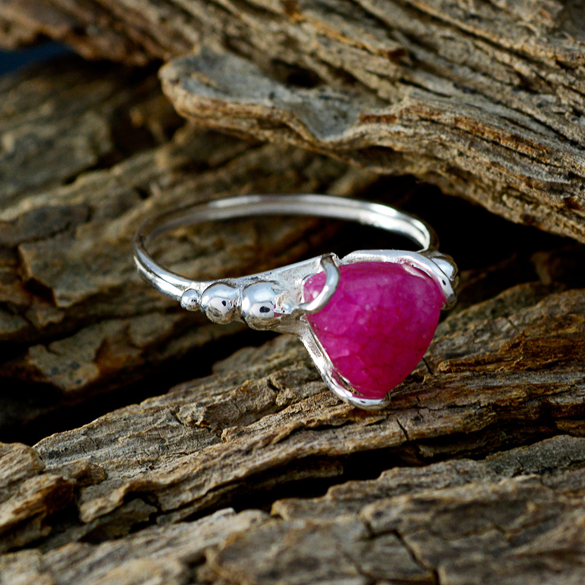 Priya Rope-Wire Red Solitaire Ring