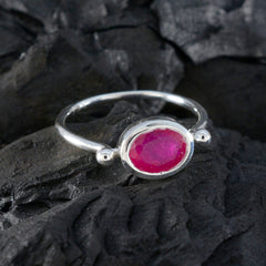Yuna Modern Red Solitaire Ring