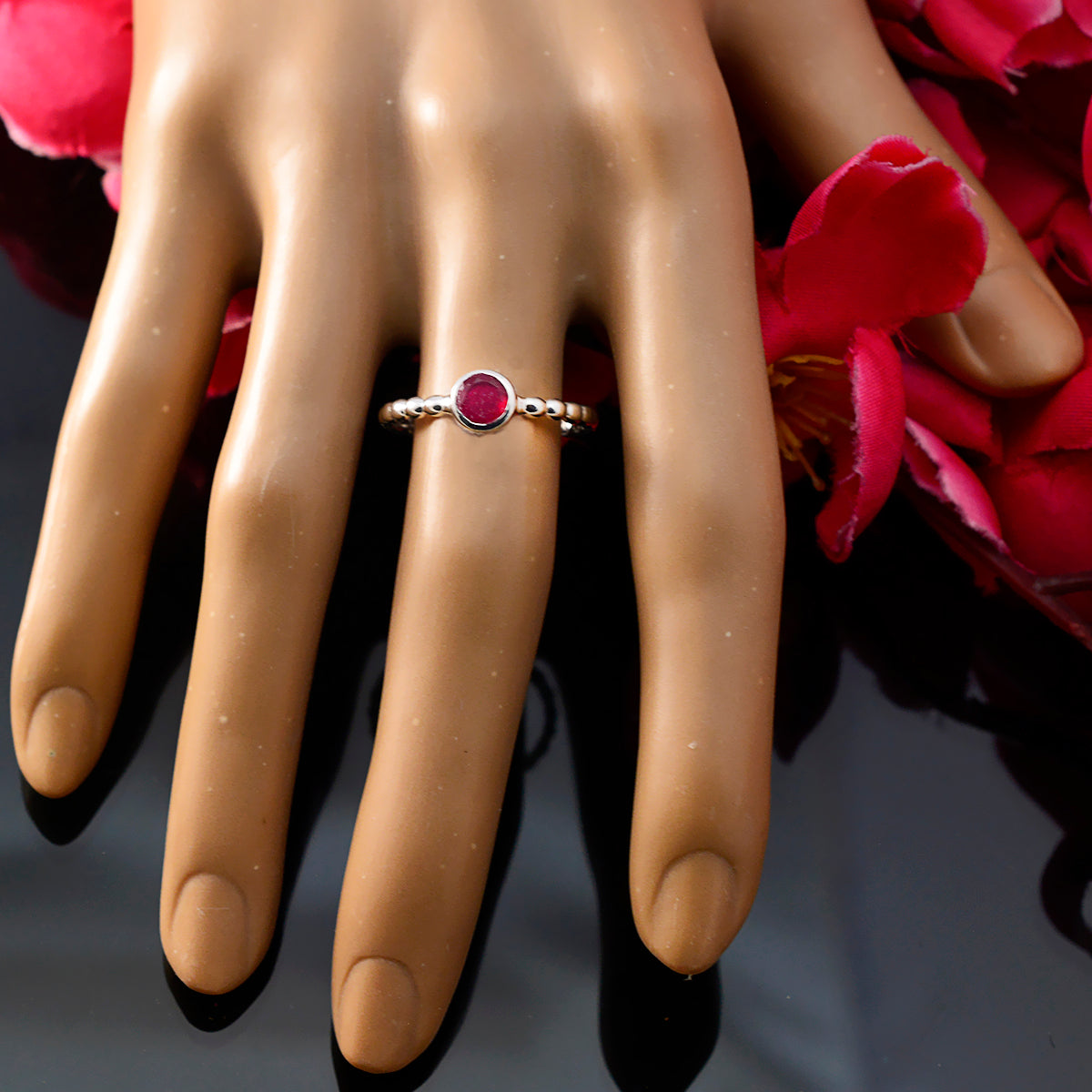 Maya Fairytale Red Solitaire Ring