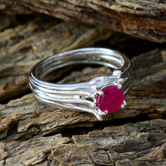 Ananya Glamorous Red Solitaire Ring