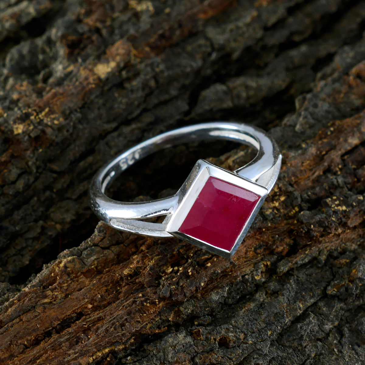 Natcha Sophisticated Red Solitaire Ring