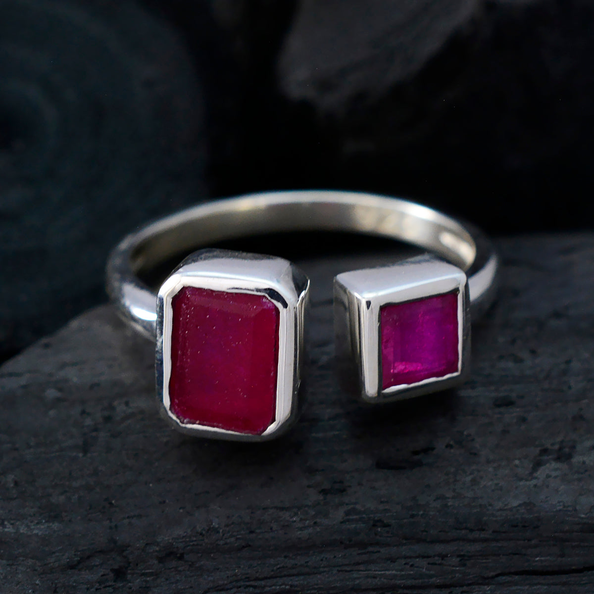 Cecilia Modern Red Toi et Moi Ring