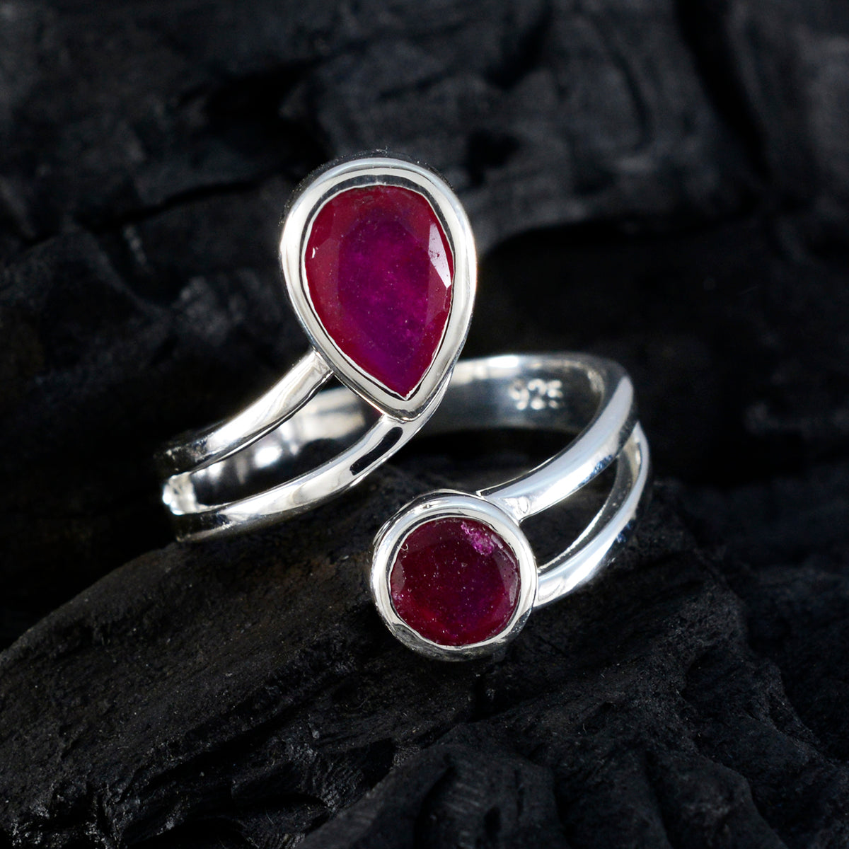 Hannah Fairytale Red Toi et Moi Ring