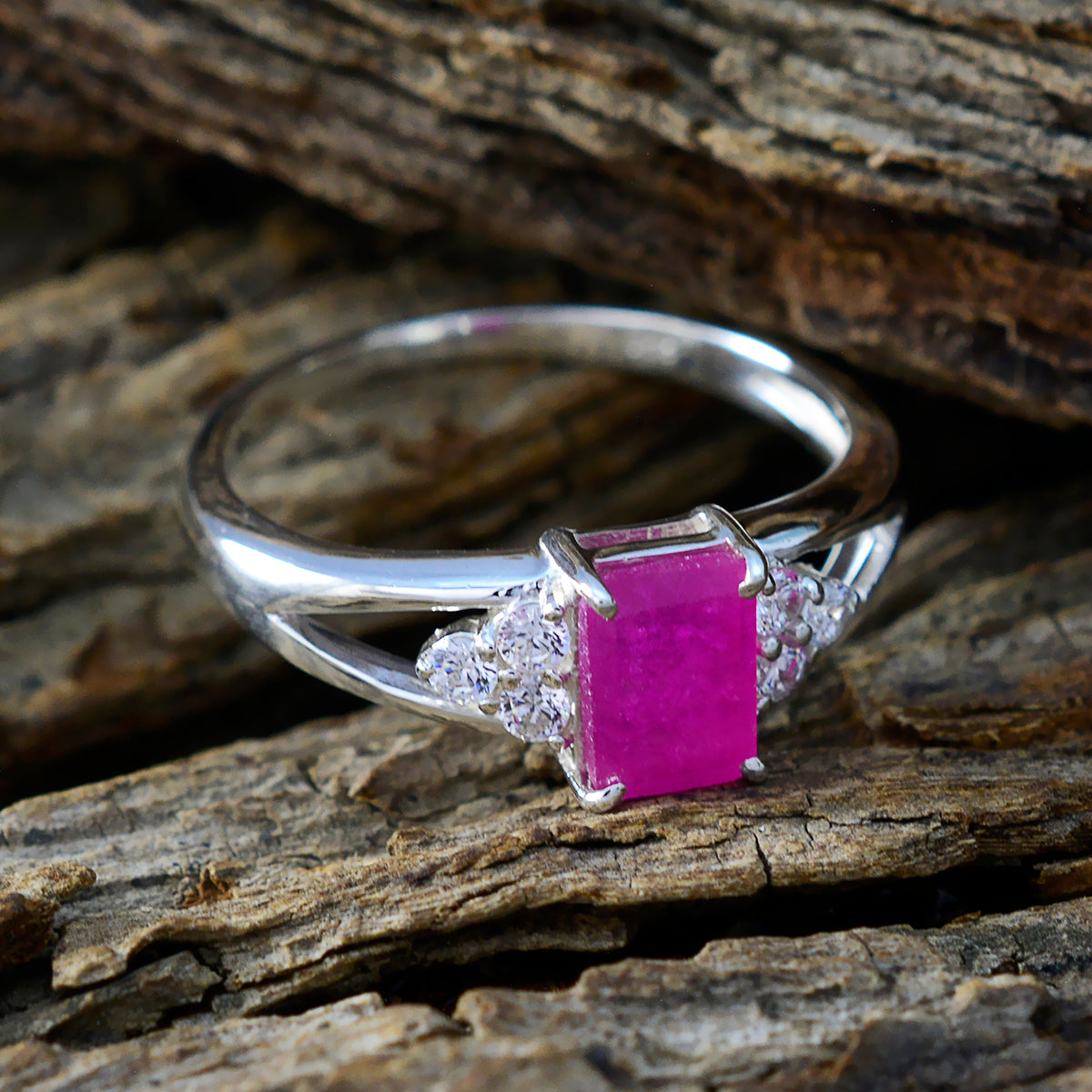 Mei Romantic Red Halo Ring