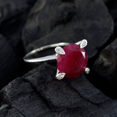 Meera Romantic Red Halo Ring