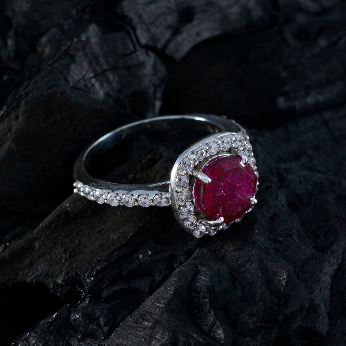 Antonia Romantic Red Halo Ring