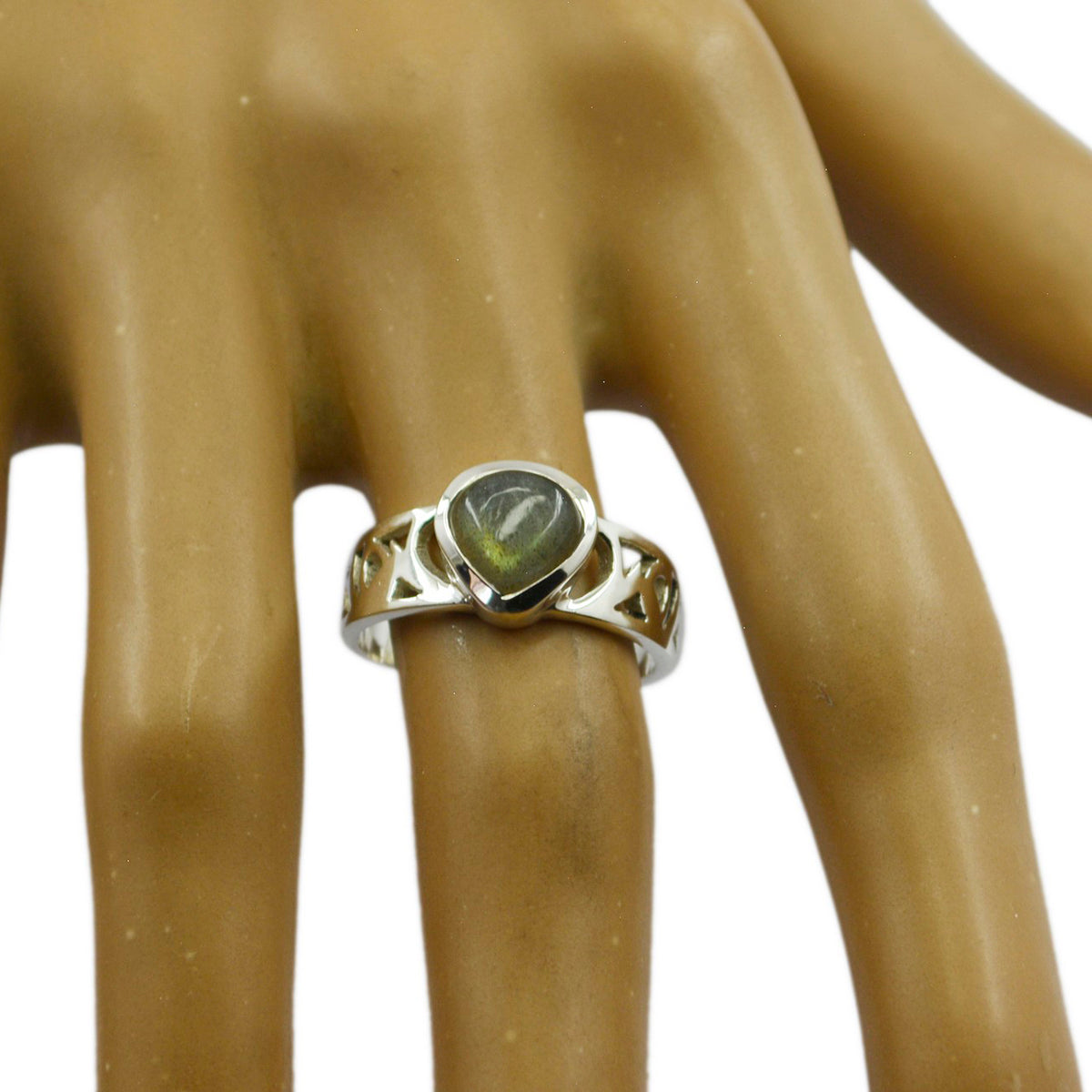 Rosa Love Grey Solitaire Ring