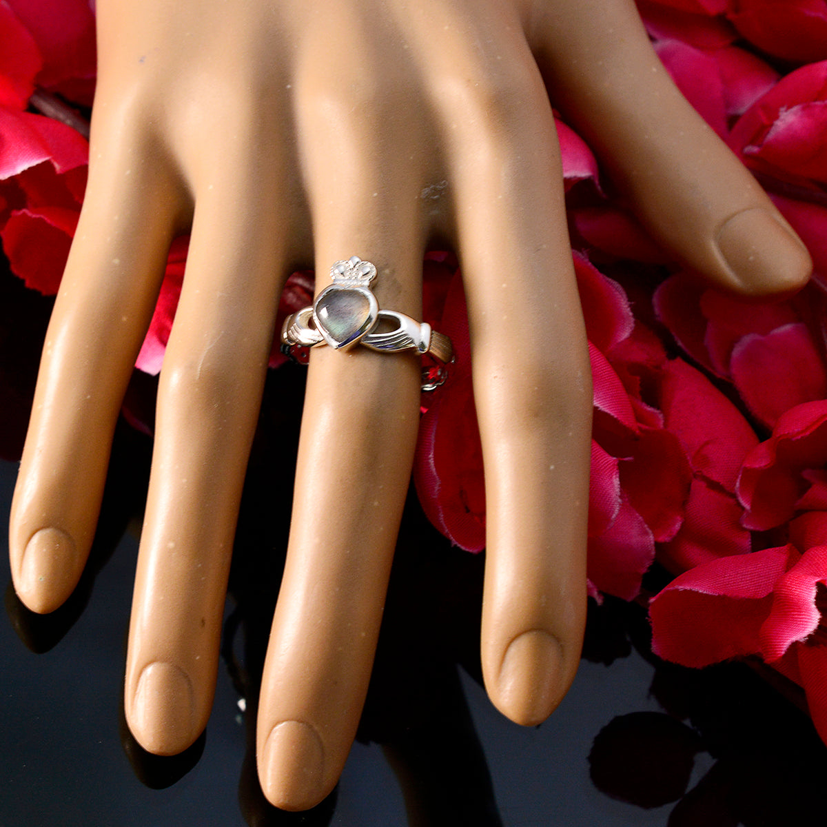Agustina valentine Grey Solitaire Ring