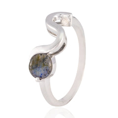 Seo-yeon Romantic Grey Solitaire Ring
