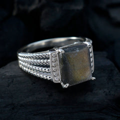 Alejandra Modern Grey Solitaire Ring