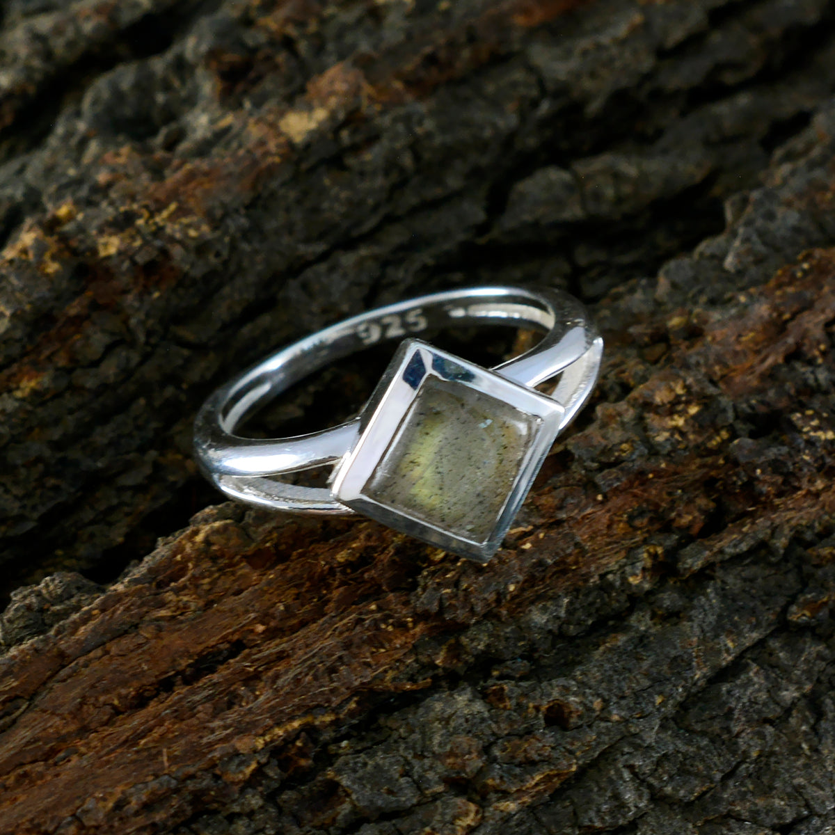 Addison Modern Grey Solitaire Ring