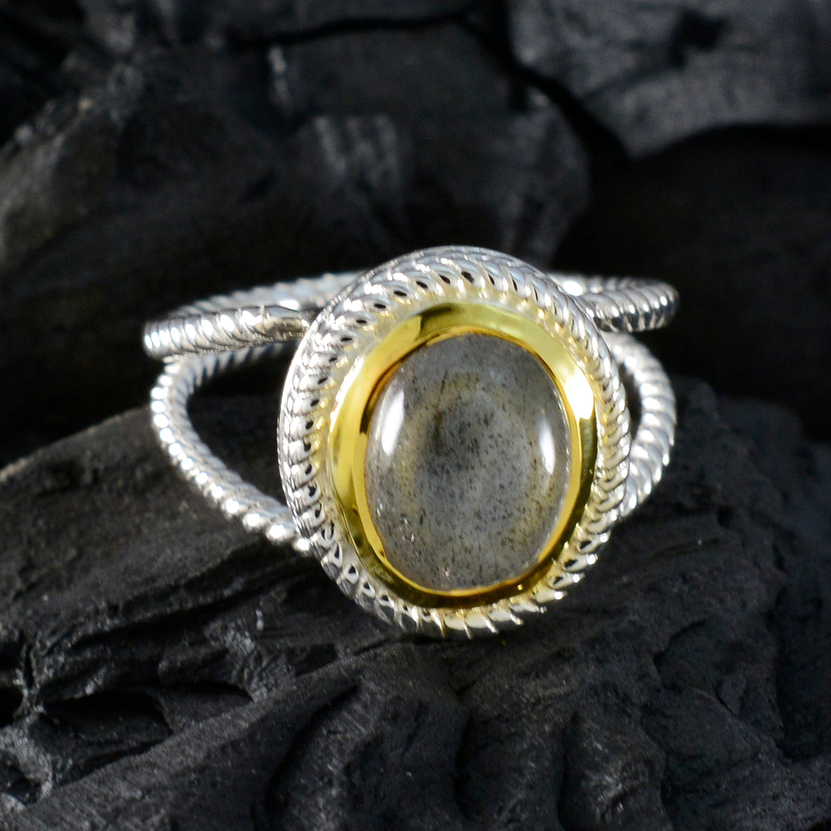 Eva Rope-Wire Grey Solitaire Ring