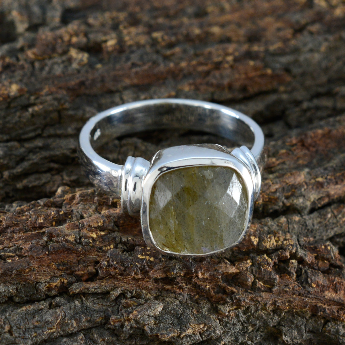 Lucia Trendy Grey Solitaire Ring