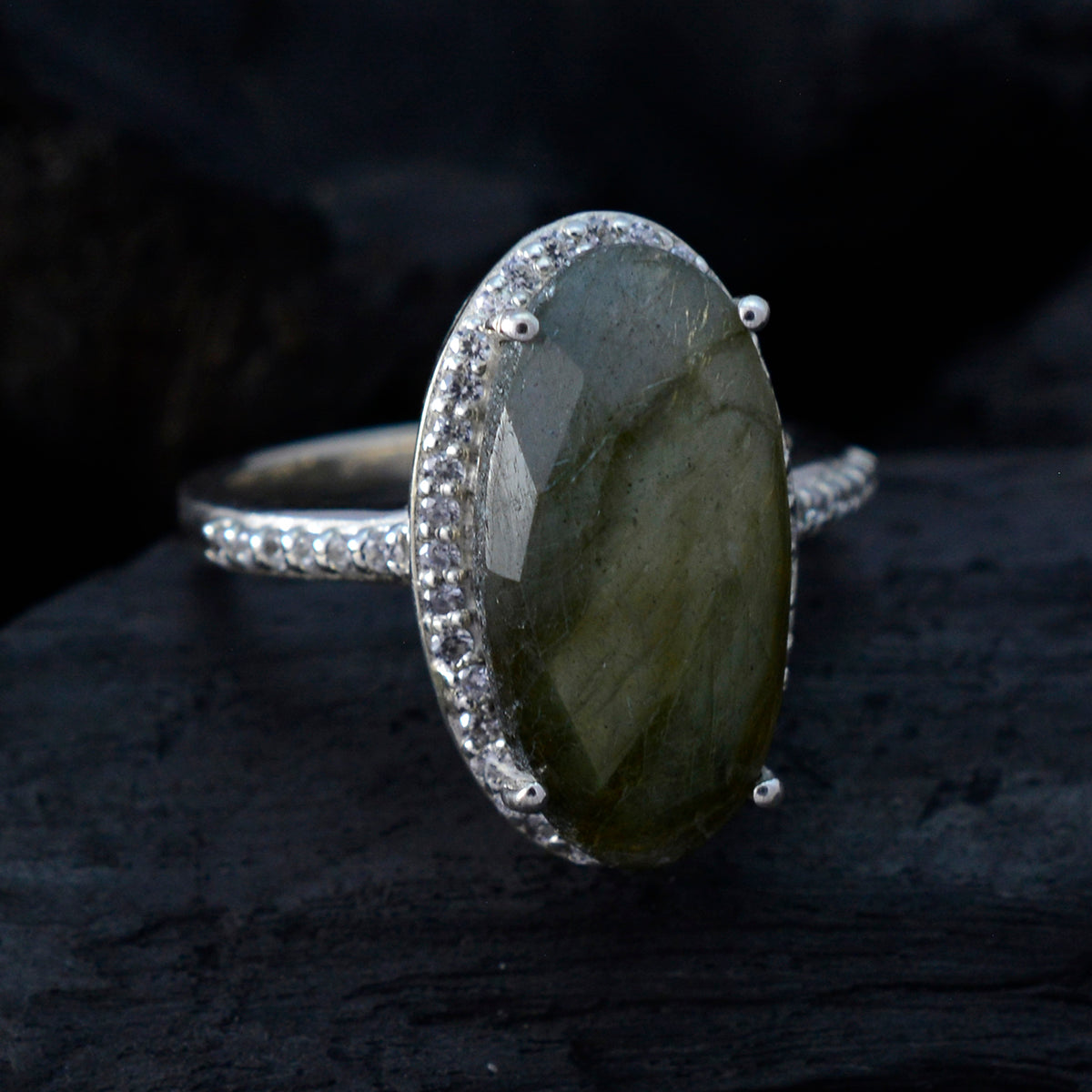 Dewi Sophisticated Grey Halo Ring