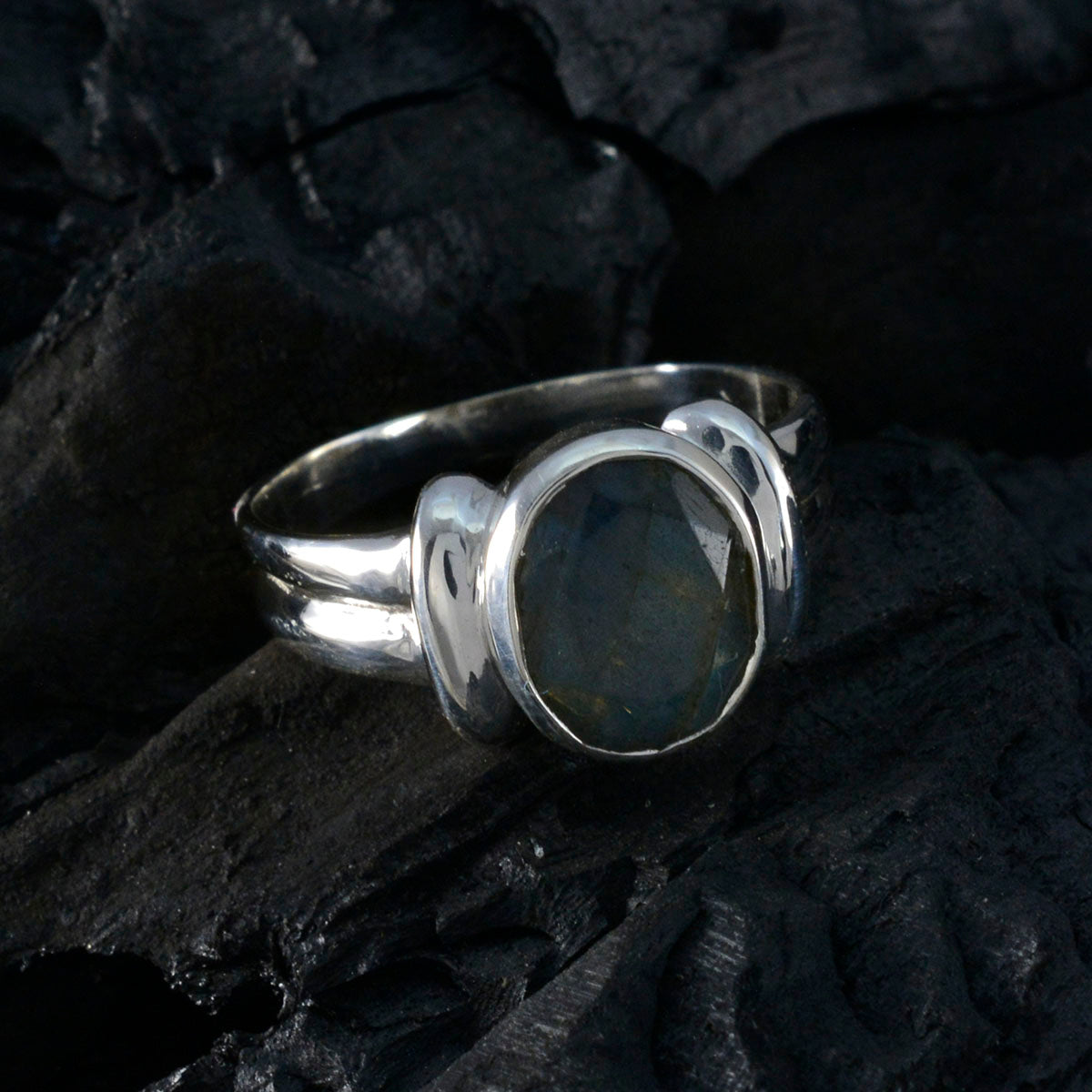 Liyana Abstract Grey Solitaire Ring