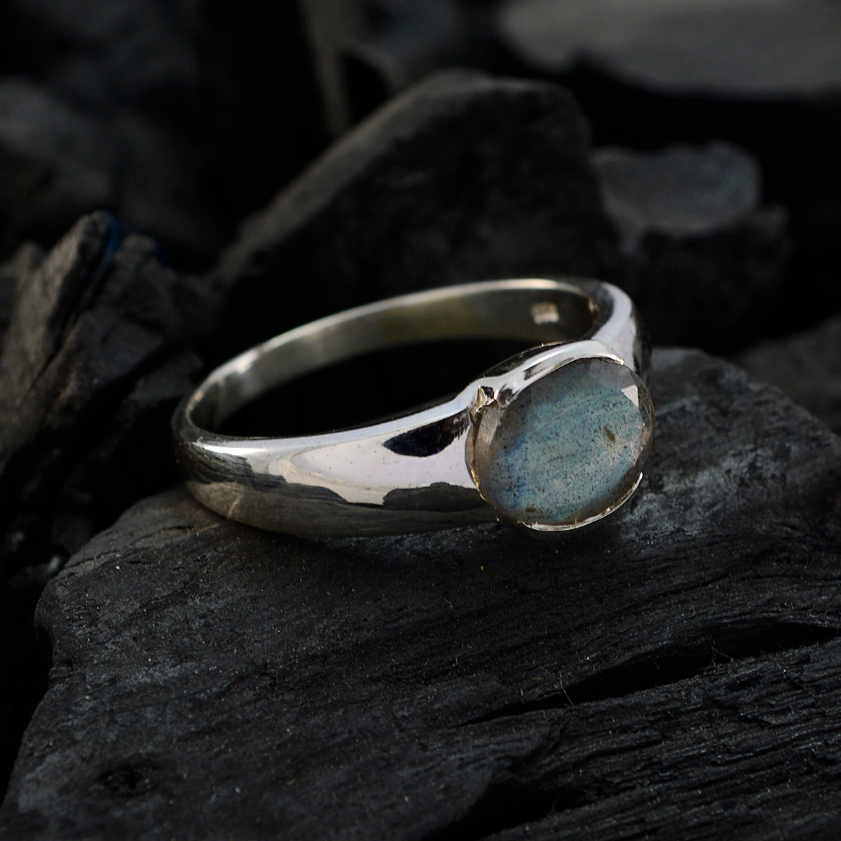 Maria Feminine Grey Solitaire Ring