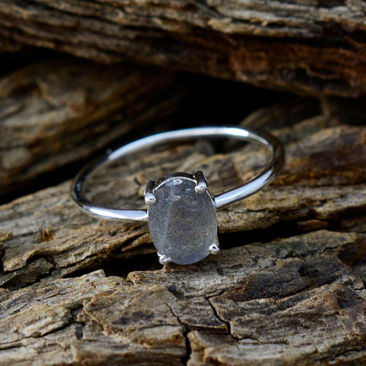 Ling Graceful Grey Solitaire Ring