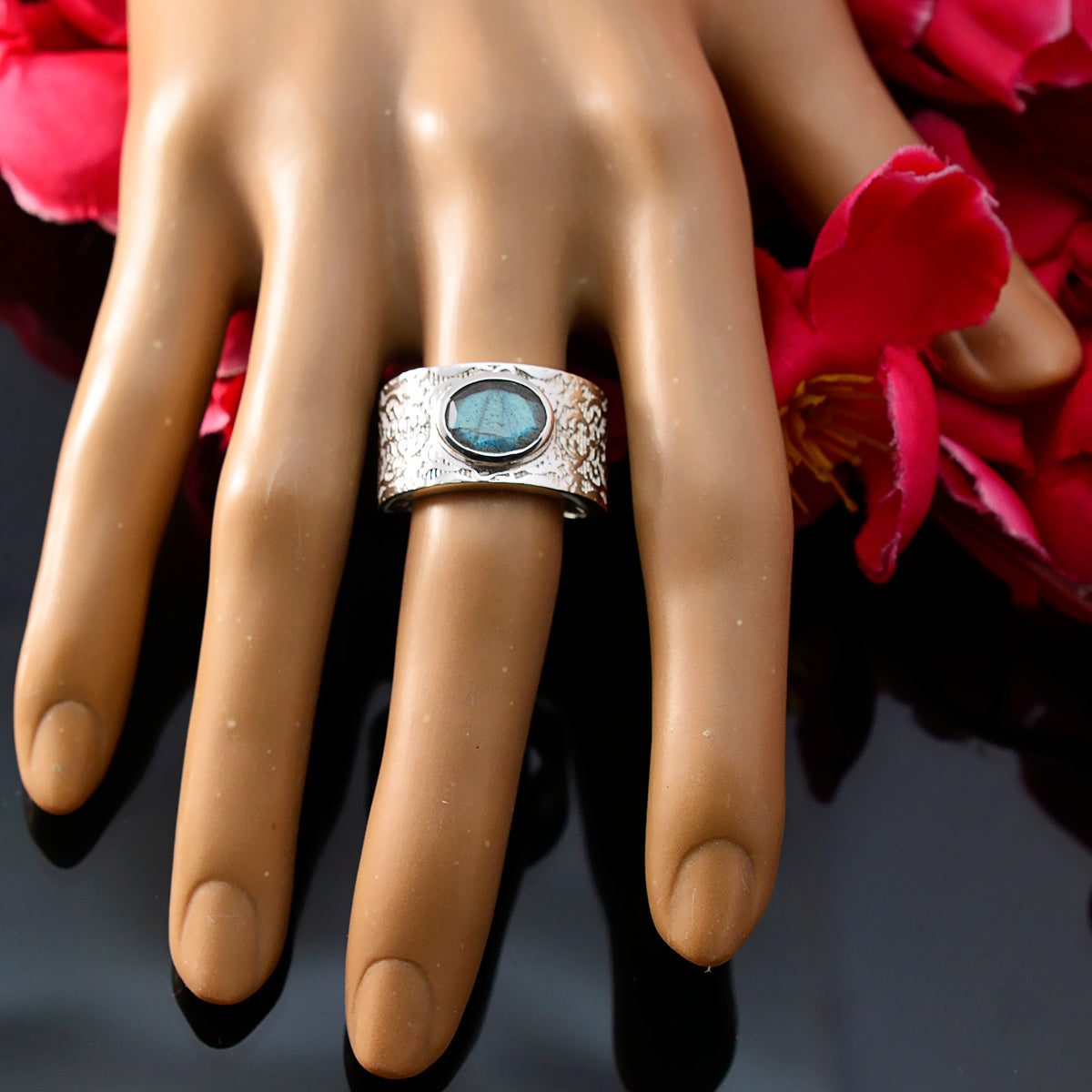 Nisa Art Deco Grey Solitaire Ring