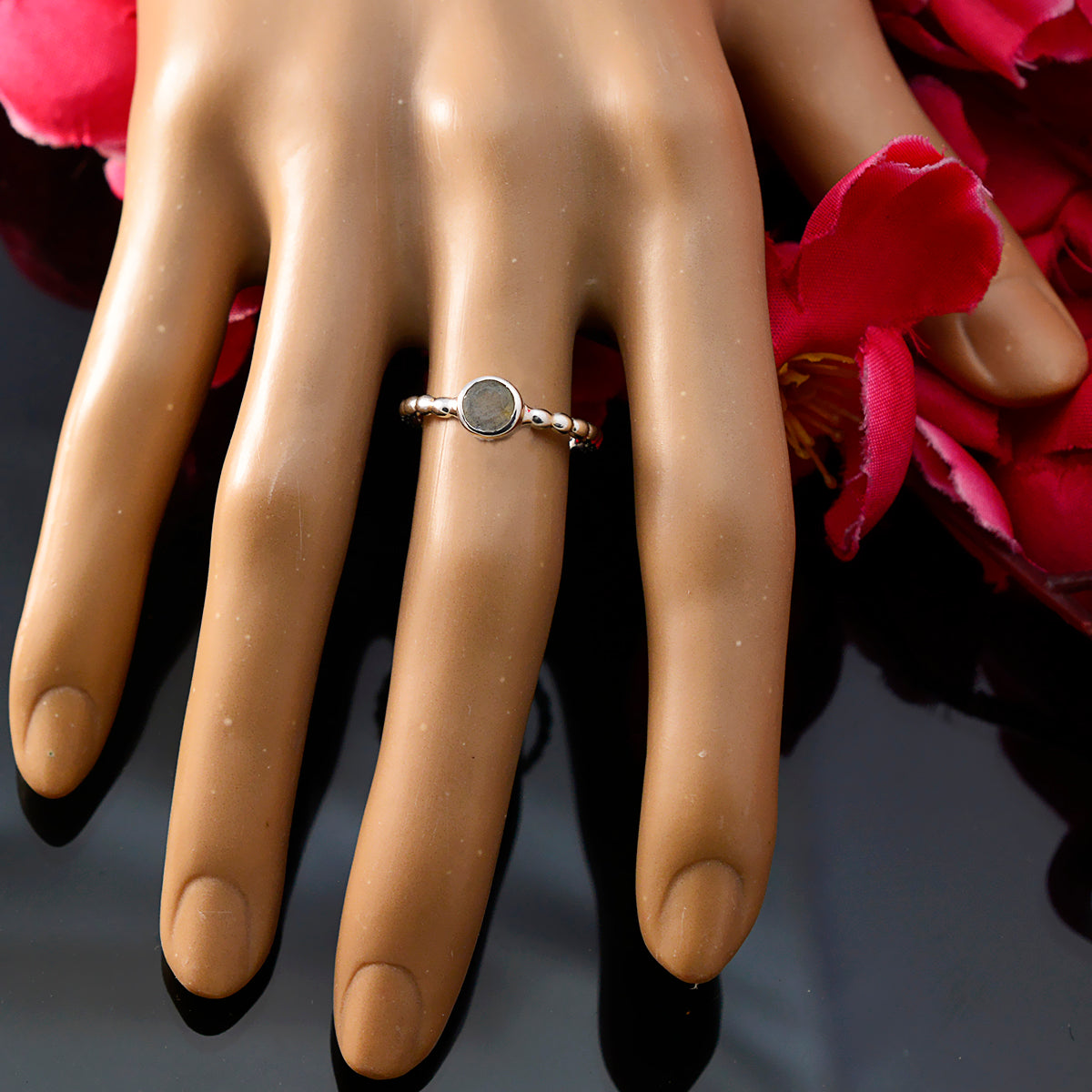 Mia Luxurious Grey Solitaire Ring