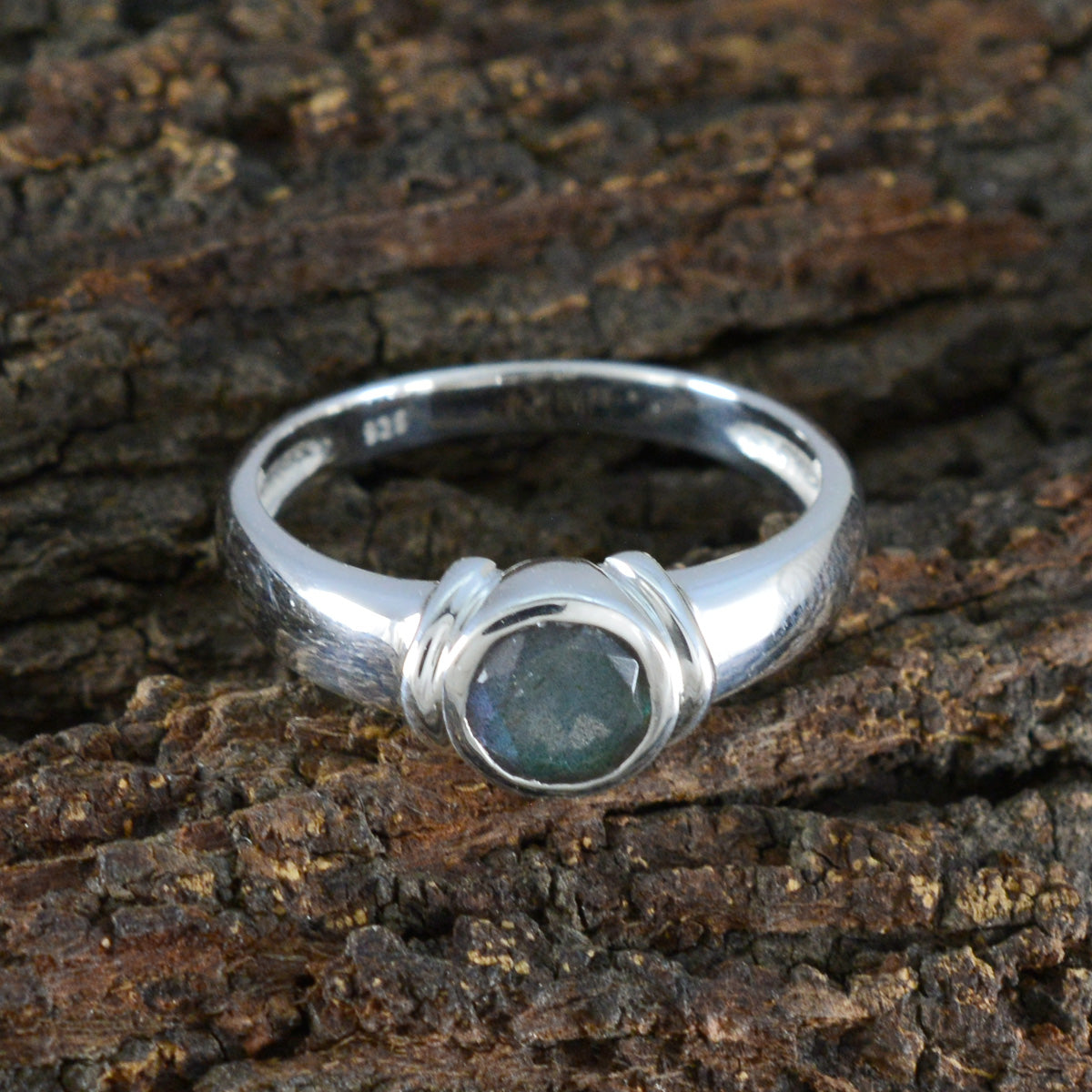 Nisa Contemporary Grey Solitaire Ring