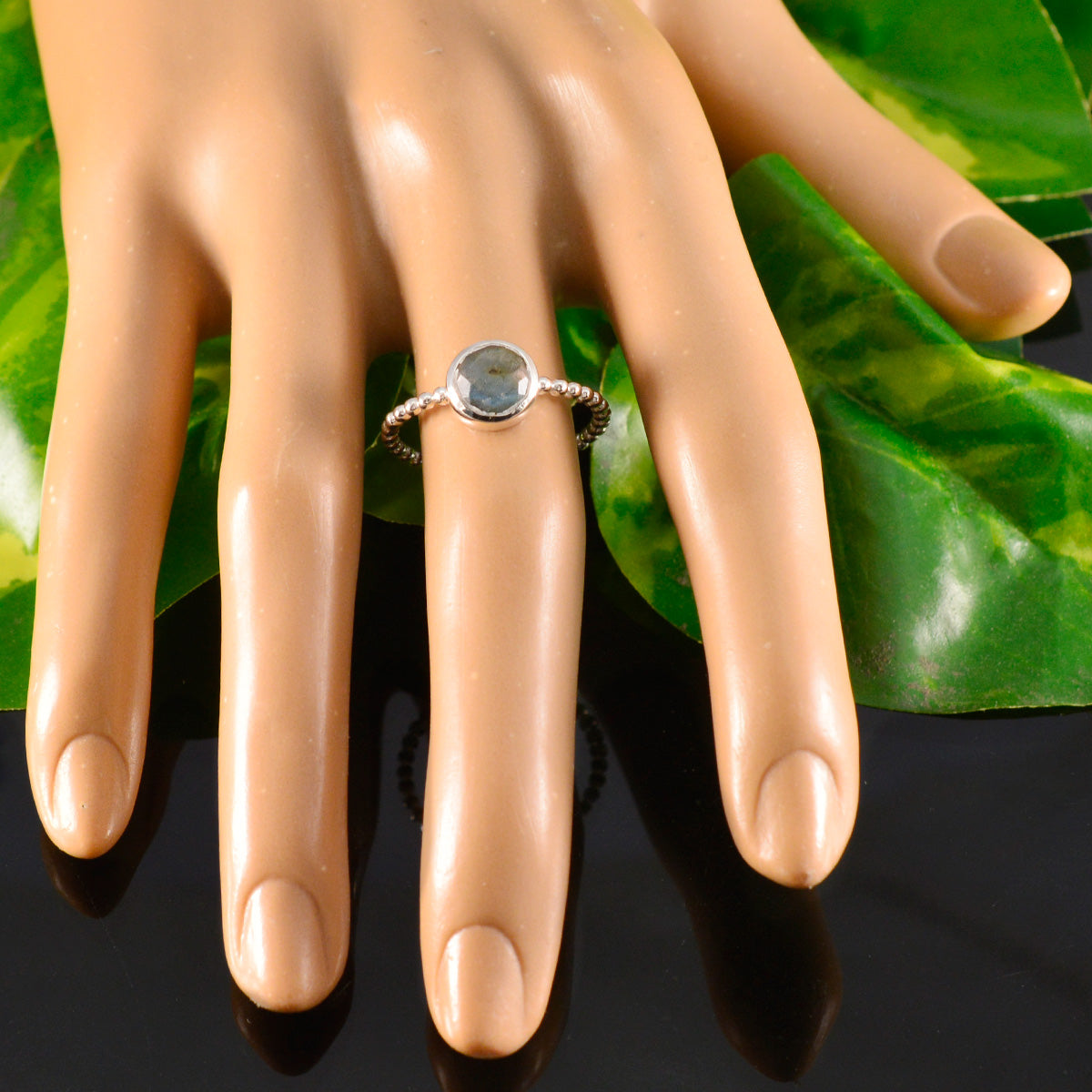 Soo-jin Twist Grey Solitaire Ring