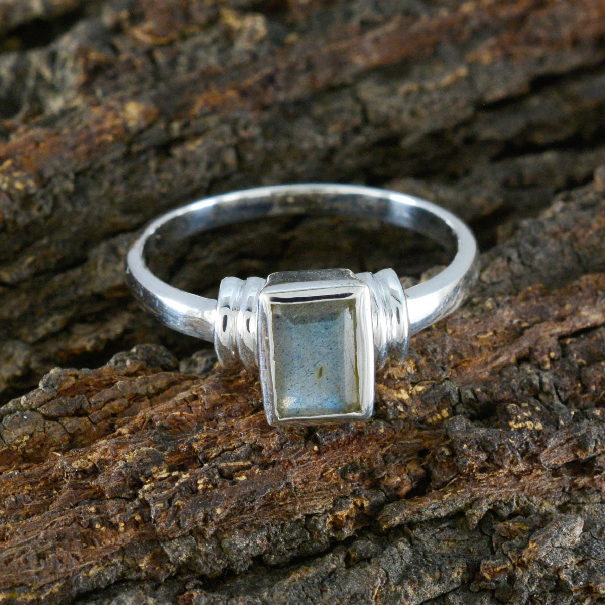 Victoria Fairytale Grey Solitaire Ring
