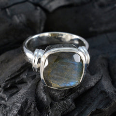 Aaliyah Modern Grey Solitaire Ring