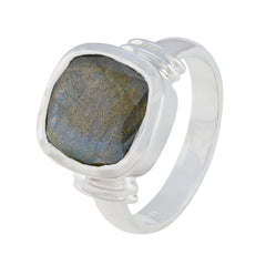 Aaliyah Modern Grey Solitaire Ring