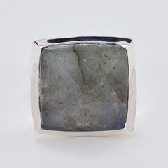 Mariana Traditional Grey Solitaire Ring